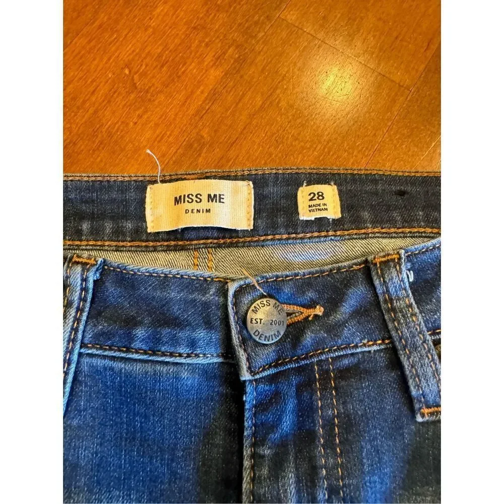 Woman’s miss me ankle crop jeans